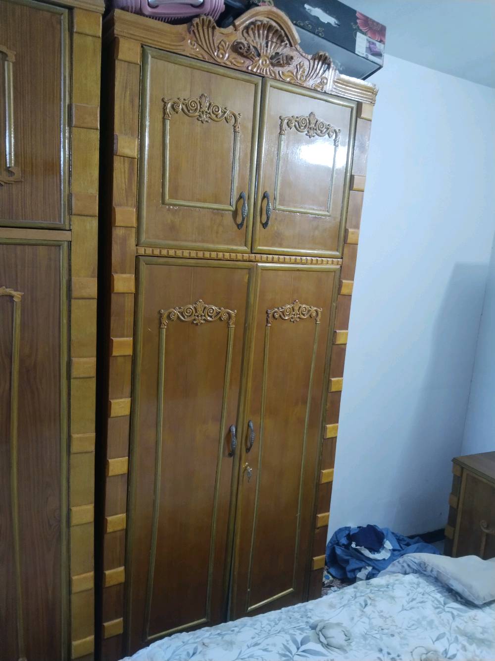 غرفه نوم صاج عراقي  الضرر موضح بلصورة بس الزويه 
للبيع السعر  1،250 
(لاتصال )***********. بيها مجال قليل