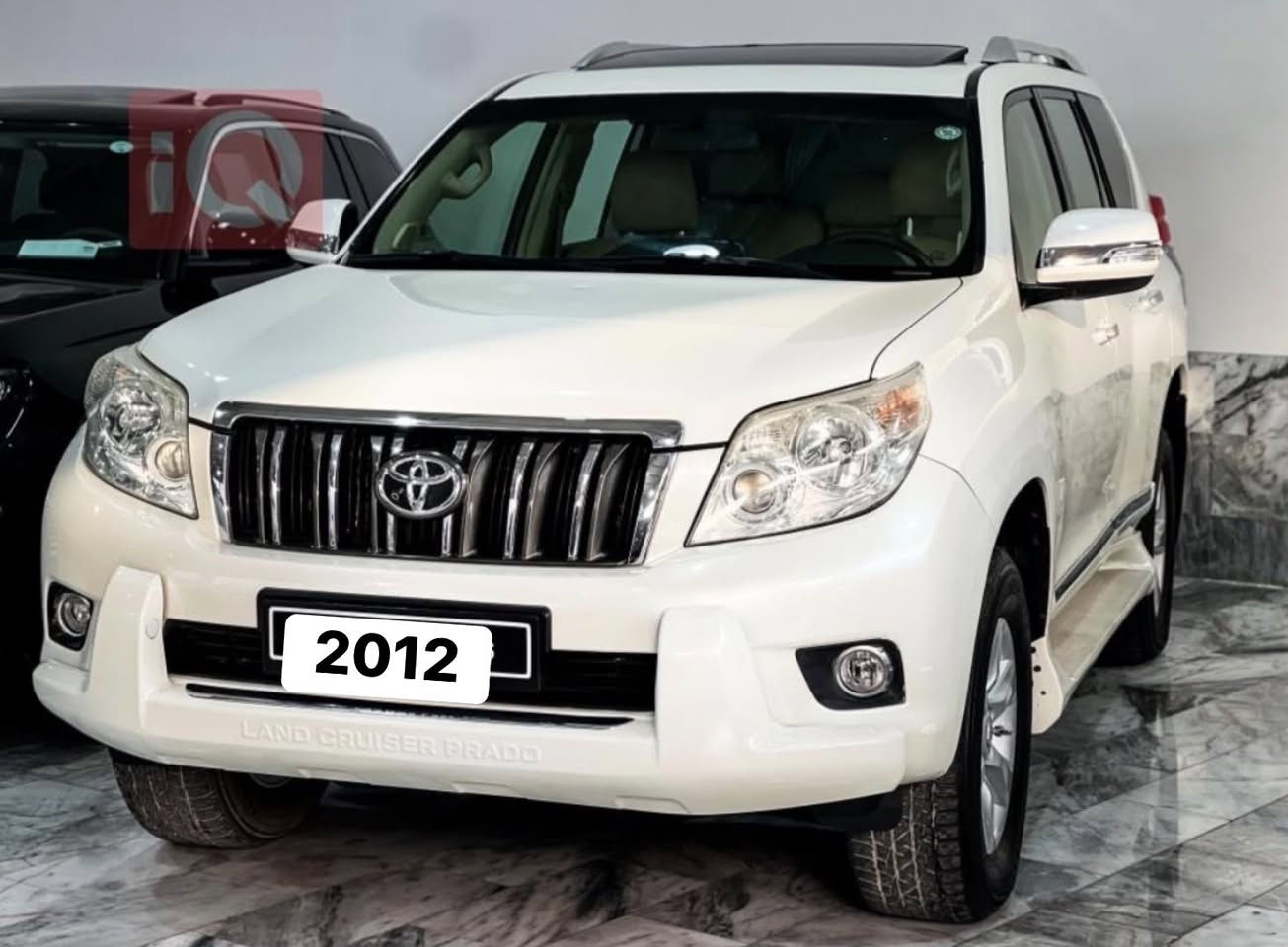 V6   2012 موديل (209,000 KM ).   
 سعر $ 258
فول موصفات مكينه ٦ سلندر 
رقم( اربيل )تحويل و وكالة بشرط 
-ثلاجة 
-سلايت 
-بصمة 
-حساس و كاميرا امامي و خلفي 
-تبريد ثلاث قطع 
- سبع مقاعد 
سيارة فول فول بدون دعم و صبخ بيها مكان بسيط تعديل بارد + گير و مكينه بشرط 
رقم : ***********  عنوان : دهوك
