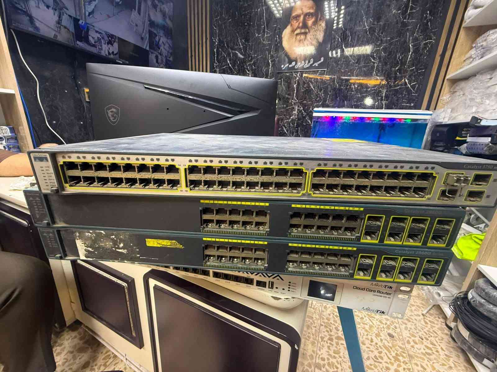 اجهزه انترنت للبيع بسعر رخيص
'---------___________________--------------------------
1009 puls 
Sfp 1g
Sfp 10g
مفحوص كل الايثرات 
مرست وكامل 
للبيع 
السعر ٤٩٥ مع التوصيل
________________________________________
1009 puls 
Sfp مقطوع 
Sfp 10g
مفحوص كل الايثرات 
مرست وكامل 
للبيع 
السعر ٣٠٥ مع التوصيل
________________________________________
نت بور 16 بورت 
نضيف استعمال قليل 
شرط النظافه والشغل 
بسعر ٢٥٥ مع التوصيل  
________________________________________
٤٠١١ عدد 3
  مرست  ومفحوص  وجاهز 
للبيع 
سعر القطعه مع التوصيل ٢١٠ 
________________________________________
٣٠١١ عدد ٢ 
مرست وكامل 
للبيع
 السعر مع التوصيل القطعه ١٦٠ 
________________________________________
٢٠١١ عدد ٣ شغلات وكاملات 
للبيع مع التوصيل سعر القطعه ٧٠ 
________________________________________
سسكوات للبيع 2960g 
24 port 1g
2sfp 
2 port 1g
عدد ٢ 
سعر القطعه ٩٥ مع التوصيل 
________________________________________
نانوات باور بيم M2  فول نضافه 
عدد ٢ 
للبيع 
بسعر ١١٠ مع التوصيل 
________________________________________
سكاتر عدد ٤ ubnt
مع روكت عدد ٤ xm 
سعر القطعه ٩٠ مع التوصيل 
________________________________________
سكاتر عدد ١٠ ubnt 
مع ٩١٢ 5g 
للبيع 
سعر القطعه ٨٠ مع التوصيل 
________________________________________
سكاتر عدد ١٠ ubnt 
مع روكت xw 
للبيع 
سعر القطعه مع التوصيل ١٤٠ الف 
________________________________________
ملاحضه جميع الاجهزه مفحوص وكامل ومرسته 
ونضيفه 
للاستفسار خاص 
اول الاتصال عل الرقم ***********
