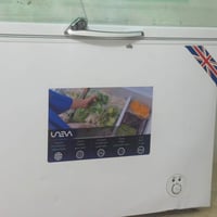مجمدة • مستخدمة شهر • نظيفة ١٠٠