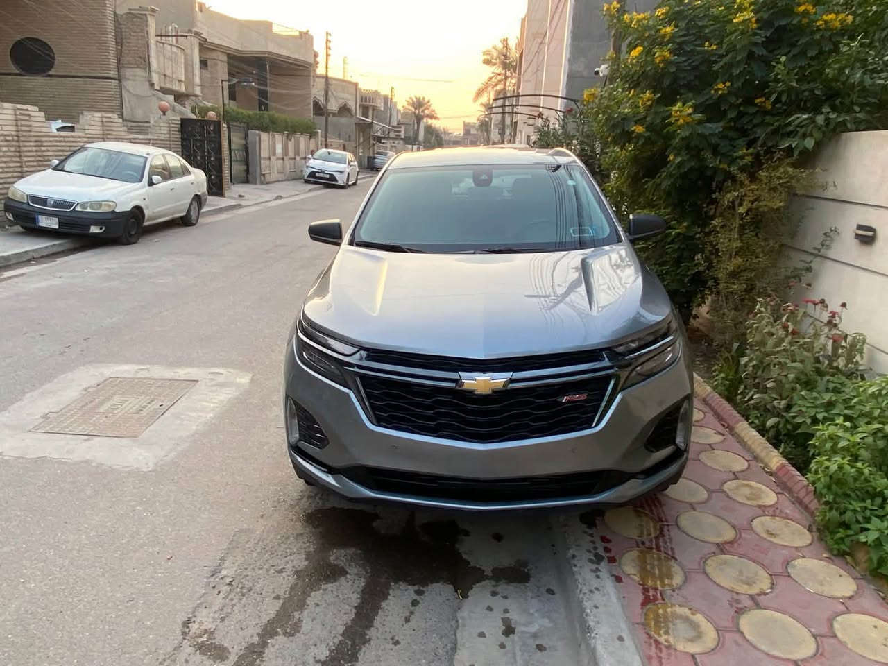 السلام عليكم 
للبيع شوفرليت كوينكس 
موديل 2024
ماشيه 12فقط 
حادث بنيد و جاملغ جهة اليمين فقط
منظومه تبريد راديترات بلاد 
مكينه 1500تيربو 
فور ويل 
سايد بريك بصمه
بصمه تشغيل 
بصمه ابواب 
كشن سائق كهرباء 
اوتو سوت 
مانع انزلاق
تحديد مسار
مود قيادة
السعر   168 مرقم كامل 
مكان  السيارة بغداد
رقم***********
