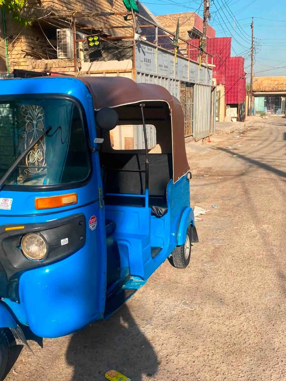 تكتك البيع موديل عشرين رقم وسنويه شرط التحويل 
تكتك تجفيت جديد عام بيها ظربه با الدوسه اليسره 
وراجعه بارد والغود بيها طخات ومكحله والباقي بلادي 
العنوان بغداد البلديات 
السعر 7000 
***********
