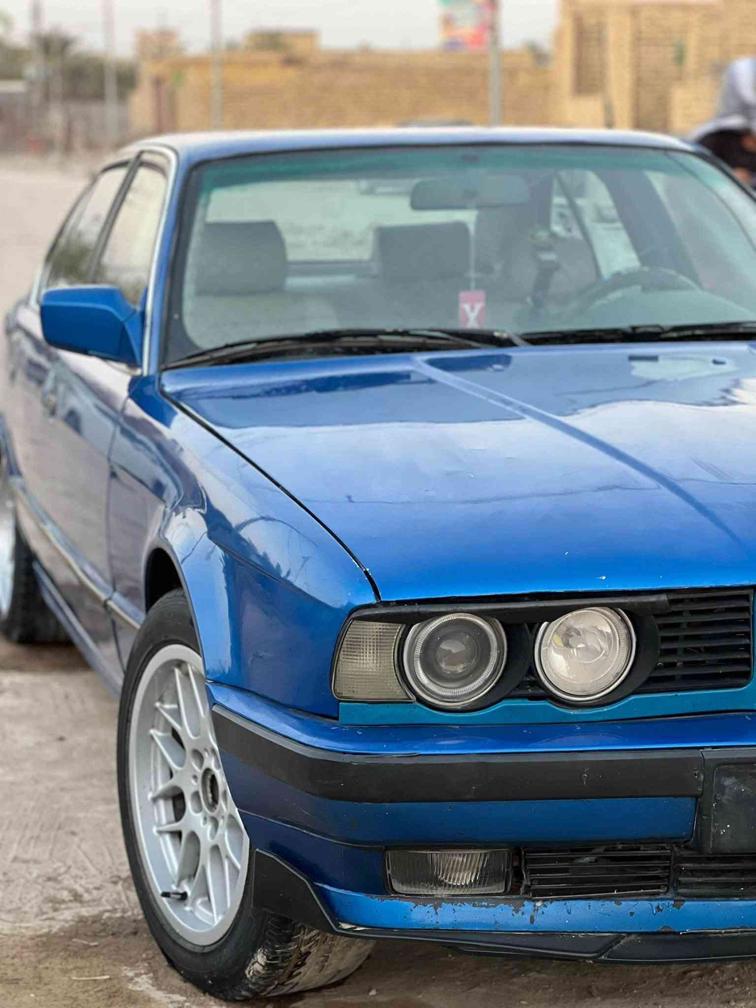 بي ام 525 بلاد مكينه وكير نضيفات
حداديه نضيفه كهربائيات كلها شغاله مابيها شي مو شغال 
منضومه لايت زنون جديده تخم تاير تخم ويل كرن الغزال مصبوغه صبغ عام جماليه فقط بدون ضربه سنويتها منتهيه صارلها 6 اشهر مشروع وطني وين ماتريد اداور مراوس او بيع مكاني ناصريه سوق الشيوخ ***********
