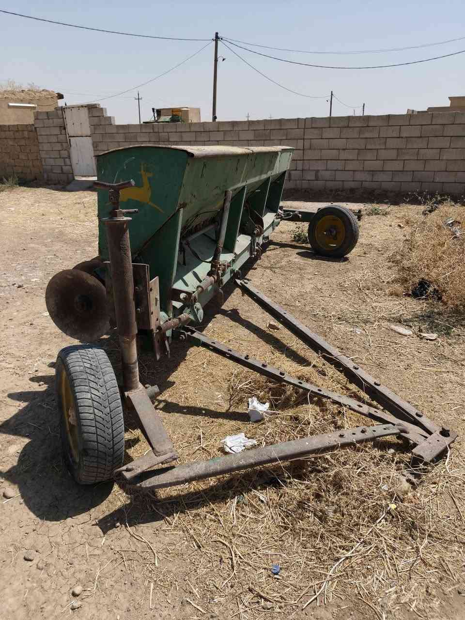 بسبب الوعود الكاذبة
بذارة جوندير اصلية نظيفة مابيها خيسان 
السعر ٣ ملايين ونص بيها مجال قليل 
الهاتف ***********
/***********

