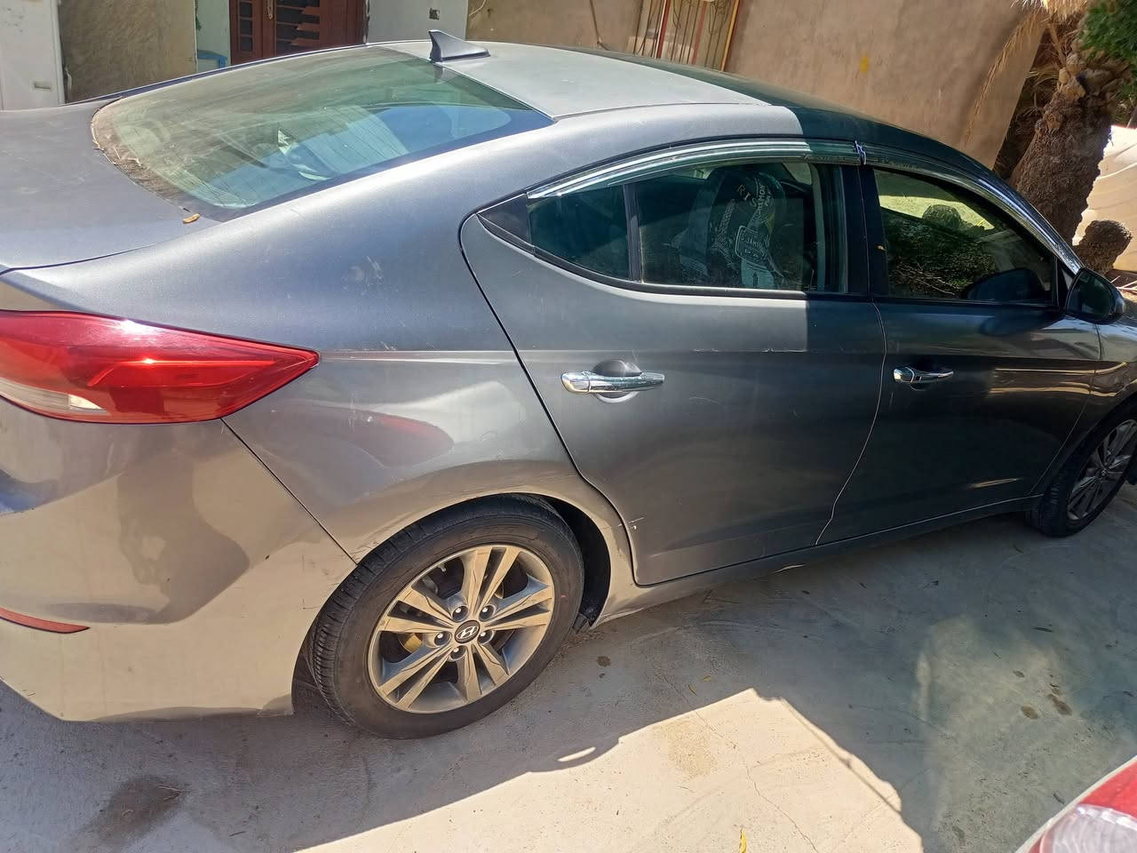 النترا 2018 رقم بغداد انكليزي السعر $ 105 $ *********** مكان واسط باسمي سنويه لل2029 حادث جاملغ وبنيد وبيها صبغ مكانات ابيع حزام تكم قماره كفاله محرك 2000 كفاله كير AT كفاله صدر تبريد تخم تاير  كله جديد بيها جراد ودعاميه اماميه تعبانه السعر $ 105 $ ***********
