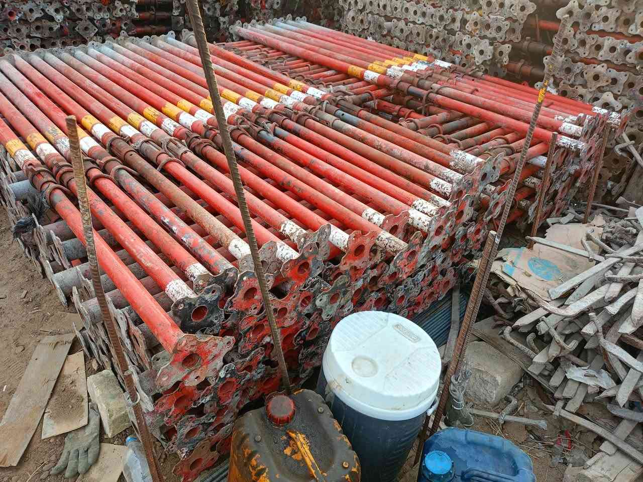 جكات • معدات بناء