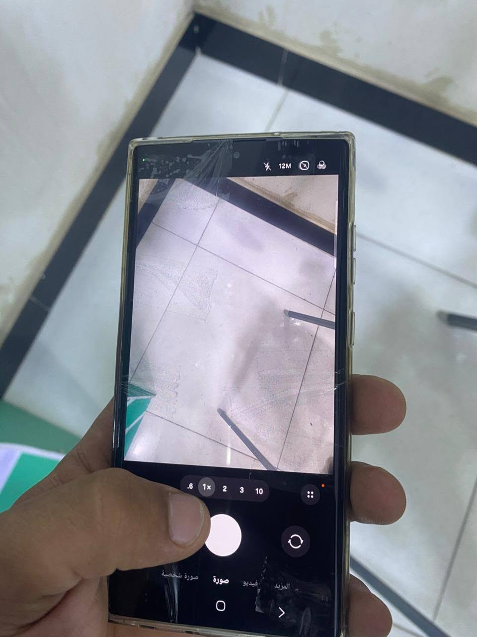 مراوس فقط
🔥 Samsung Galaxy S23 Ultra
🔹 الشاشة: 6.8 إنچ Dynamic AMOLED 2X
🔹 المعالج: Snapdragon 8 Gen 2 for Galaxy
🔹 الكاميرات الخلفية: 200MP + 10MP + 10MP + 12MP
🔹 الكاميرا الأمامية: 12MP
🔹 البطارية: 5000mAh 🔋
🔹 يدعم: 5G 📶
🔹 القلم: S Pen ✍️
🔹 الذاكرة: [256GB / 512GB / 1TB]
🔹 الرام: [8GB / 12GB]
⚠️ ملاحظات الجهاز: • الشاشة مبدلة بشاشة أصلية،اليوم.✅
• الظهر بيه كسر بسيط، موضح بالصور.
• القلم لايعمل،توقف أثناء تبديل الشاشة.
•الكامرة الأولى والثانية مشوشه.
• الجهاز متاح للفحص قبل الشراء.
📍 المكان: [الدورة]
***********
