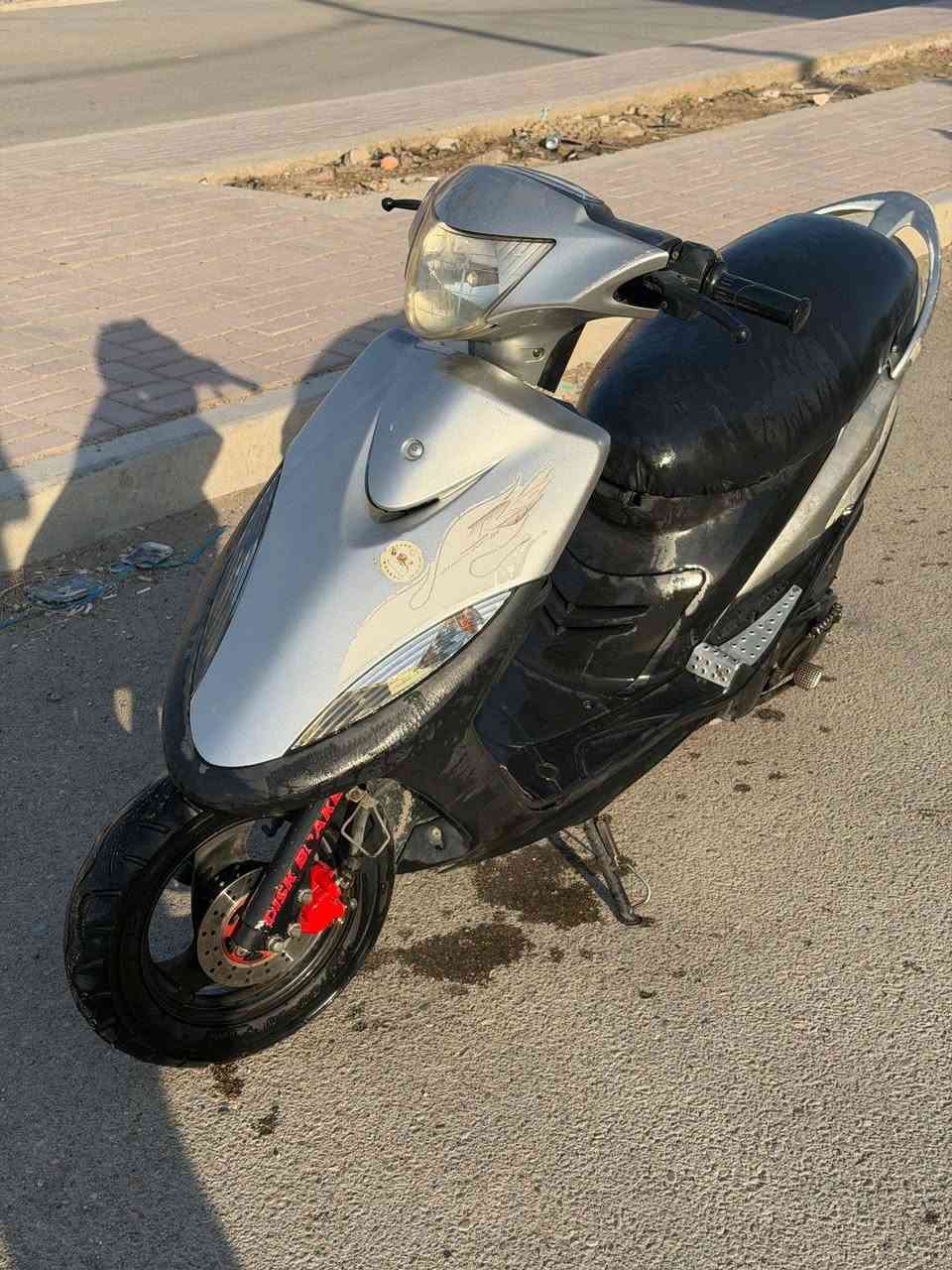 السلام عليكم
ماكس عدله ختم واحد كلشي بلادي 
دراجه مكفوله كفاله عامه خير من الله كلشي شغال بيها 
مصار فتره من نزلت من الرنبه 
مكاني ديالى بعقوبه مدرسه الامين 
***********
