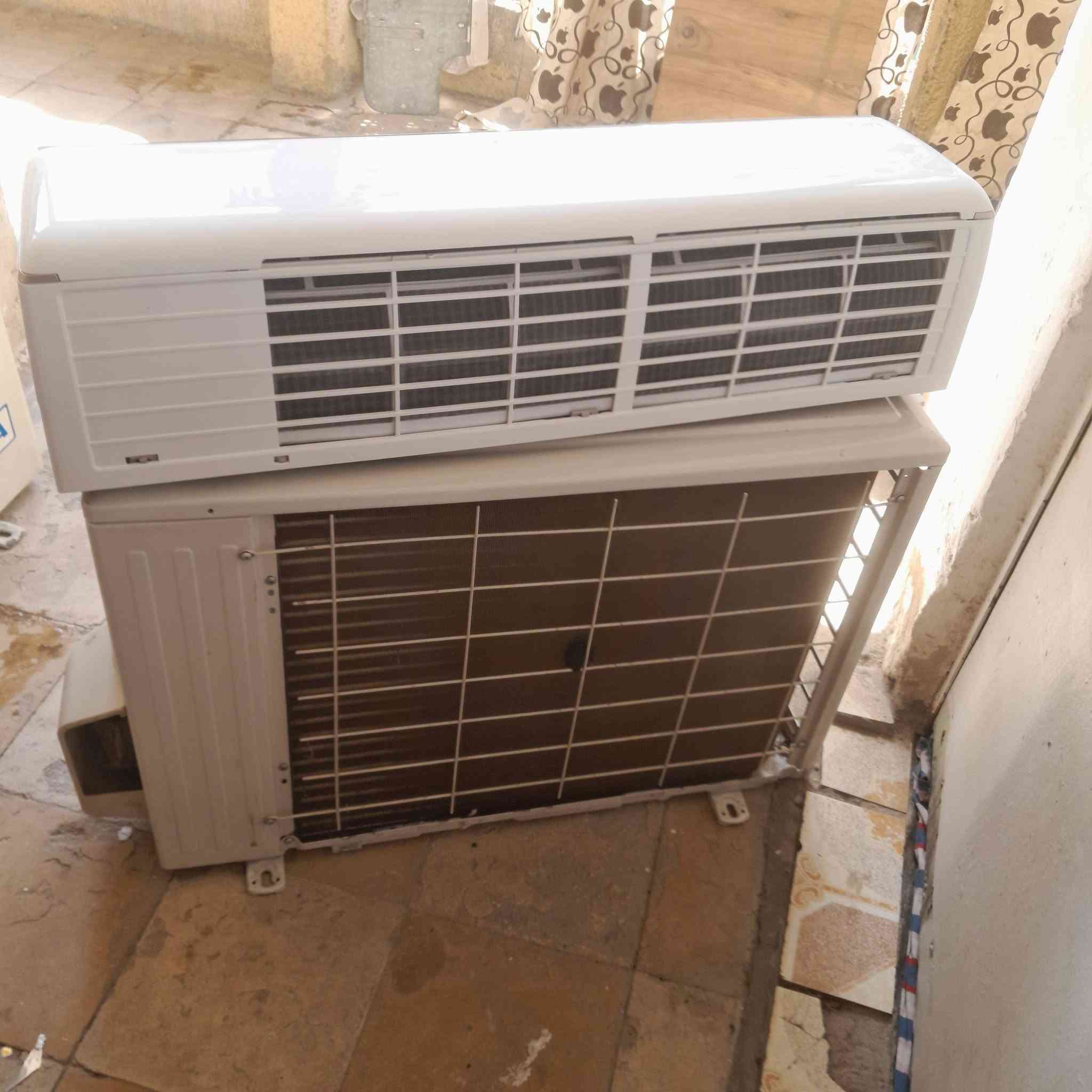 سبلت توسات طن نظافه ميه بلميه السعر ٢٧٥ سبلت ارجو نظافه كامل غازهن مال شركه ١٧٥ ميز تلفريون تركي اخو جديد السعر ٧٥ العنوان الحريه ***********
