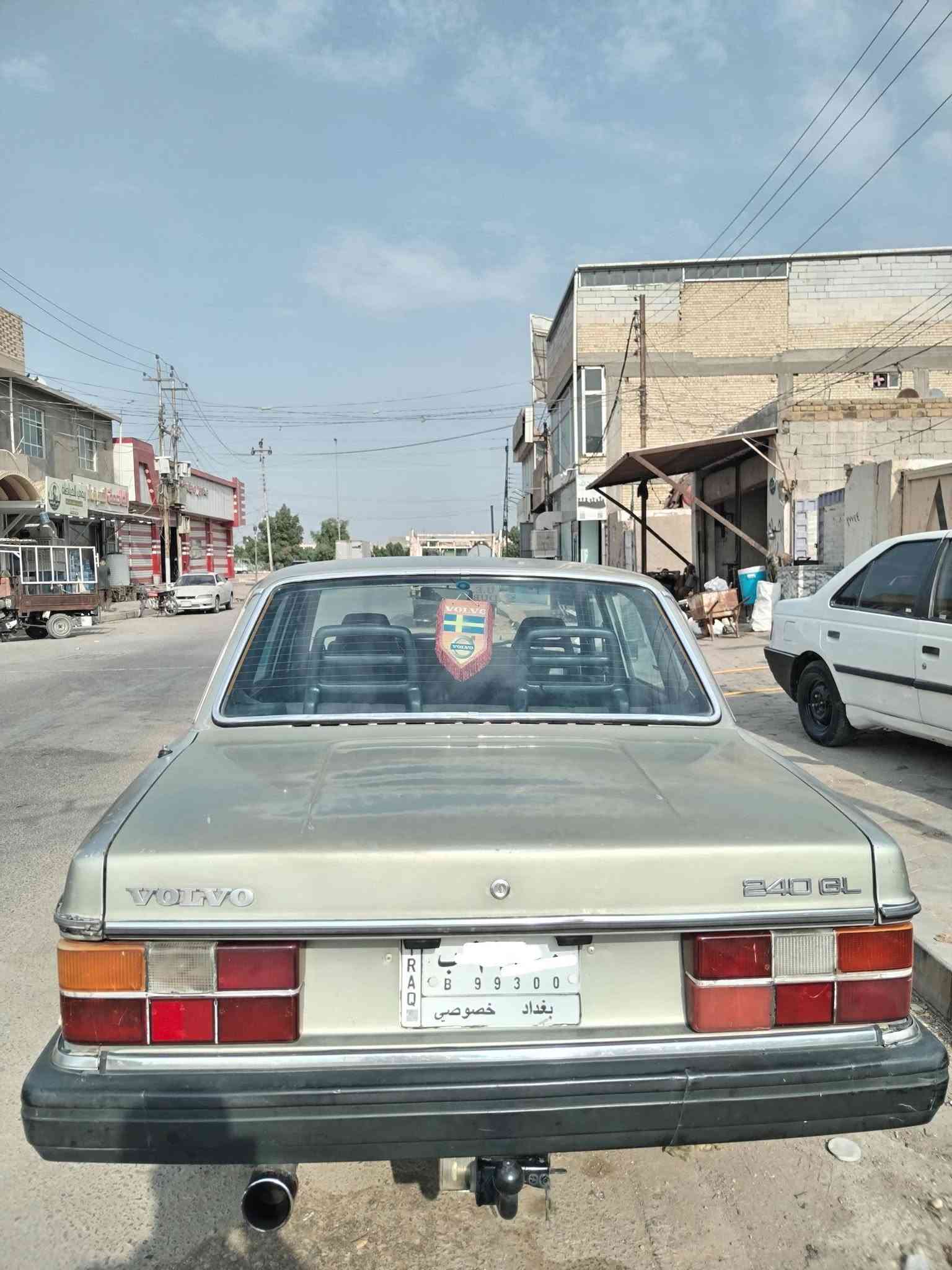 فولفو 240 • ١٩٨٤ • رقم بغداد