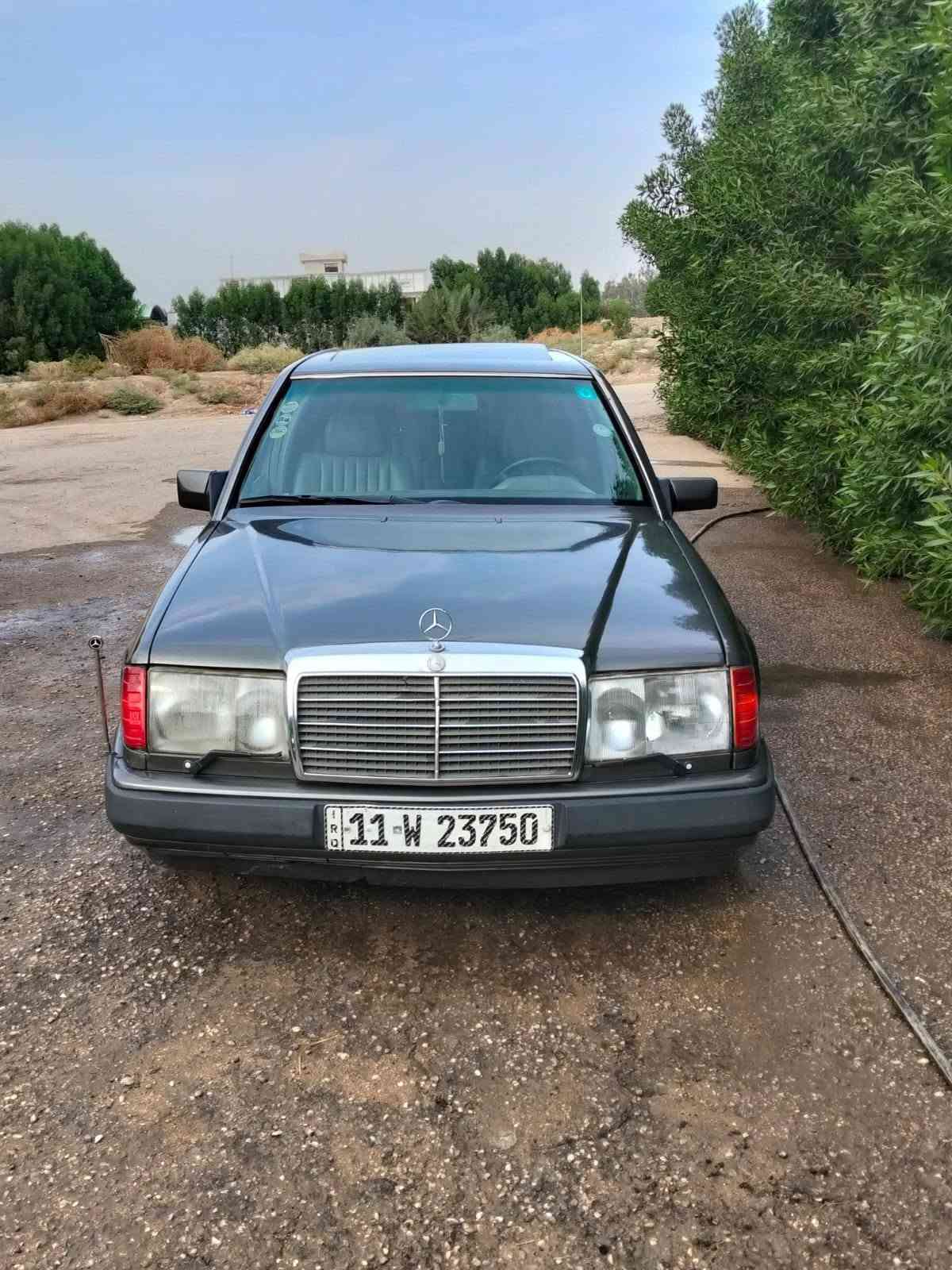مارسيدس 300E • ١٩٨٦ • رقم بغداد