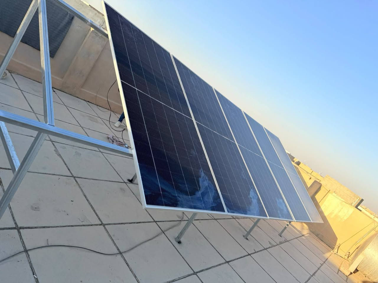 تم توديع هموم المولدات لدارين  سكنيين 
وأزمة الوقود . 
خليكم على الطاقة الشمسية! ☀️⚡
اكملنا بحمد الله ربط منظومتين  (10 نهاري + 10 ليلي) بـ سامراء - منطقة الجامعة 
و 10 أمبير نهاري 6   أمبير ليلي في منطقة دونم المعمل وبأعلى كفاءة وسرعة تنفيذ.
المنظومة شغالة 24 ساعه وتوفرلك طاقة مستمرة للبيت، وياها ضمان مناسب يريح بالك.
والأحلى من هذا كله، بالتقسيط المريح حتى تسهل عليكم الأمور.
📍 العنوان: سامراء - حي الضباط الأول، قرب جامع الرزاق.
📞 للتواصل والحجز:
***********
***********
للحجز والاستفسار راجعوا مكتبة القمة الهندسي للطاقة الشمسية.
