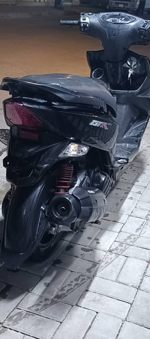 السلام عليكم دراجه GTR مكفوله كفاله عامه رمبه صار شهر من نازله من الرمبه دراجه كفاله عامه العنوان بغداد العبيدي شارع 20للاستفسار الاتصال على الرقم ***********تواصل واتساب او ماسنجر سعر الدراجه مليون وربع وبيهه مجال للشراي
