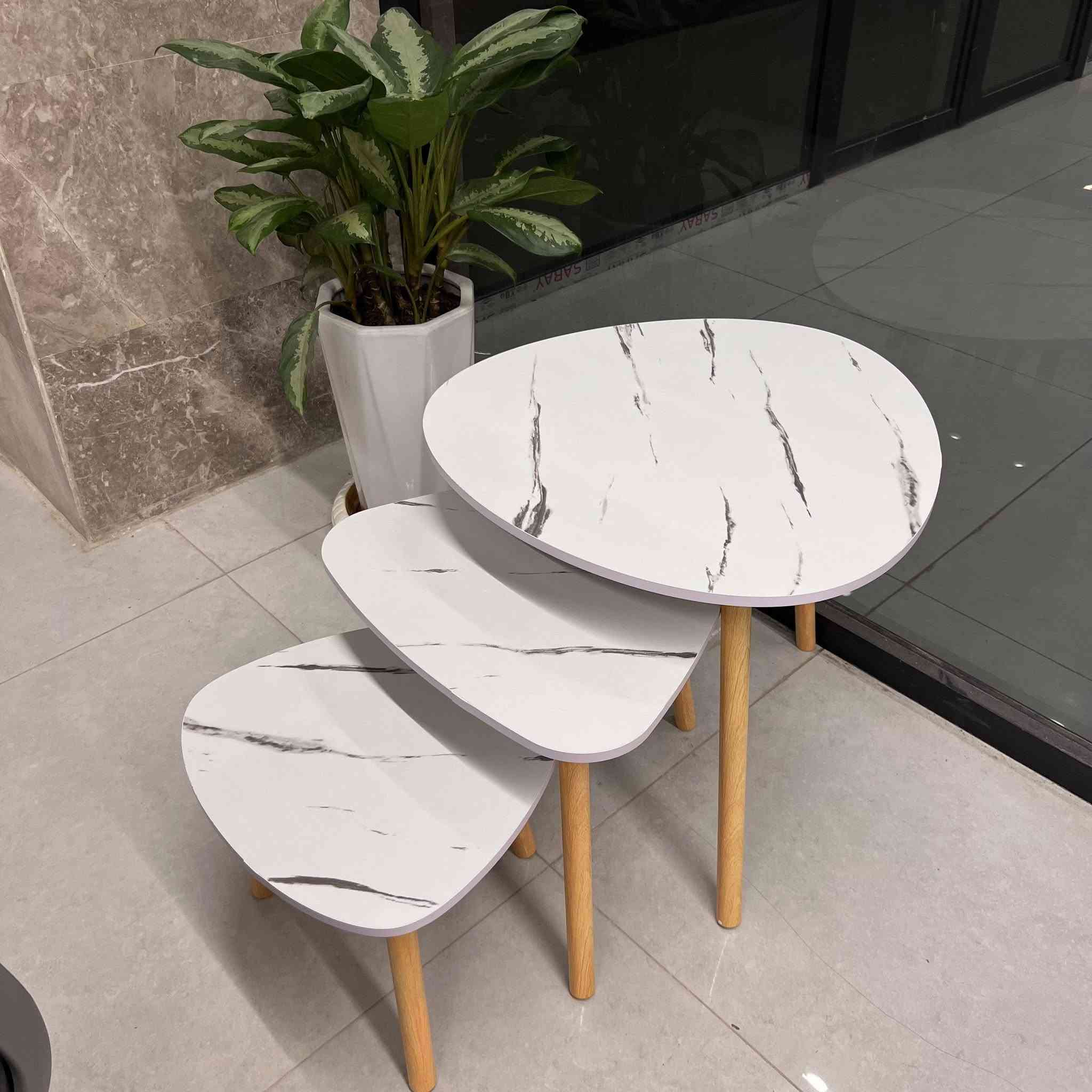طاولات طقم 3قطع خشب
الكبيره 51×60
الوسط41×45
الصغيره 31×40
ب38الف مع التوصيل لباب بيتك
للحجز راسلني هسه***********
