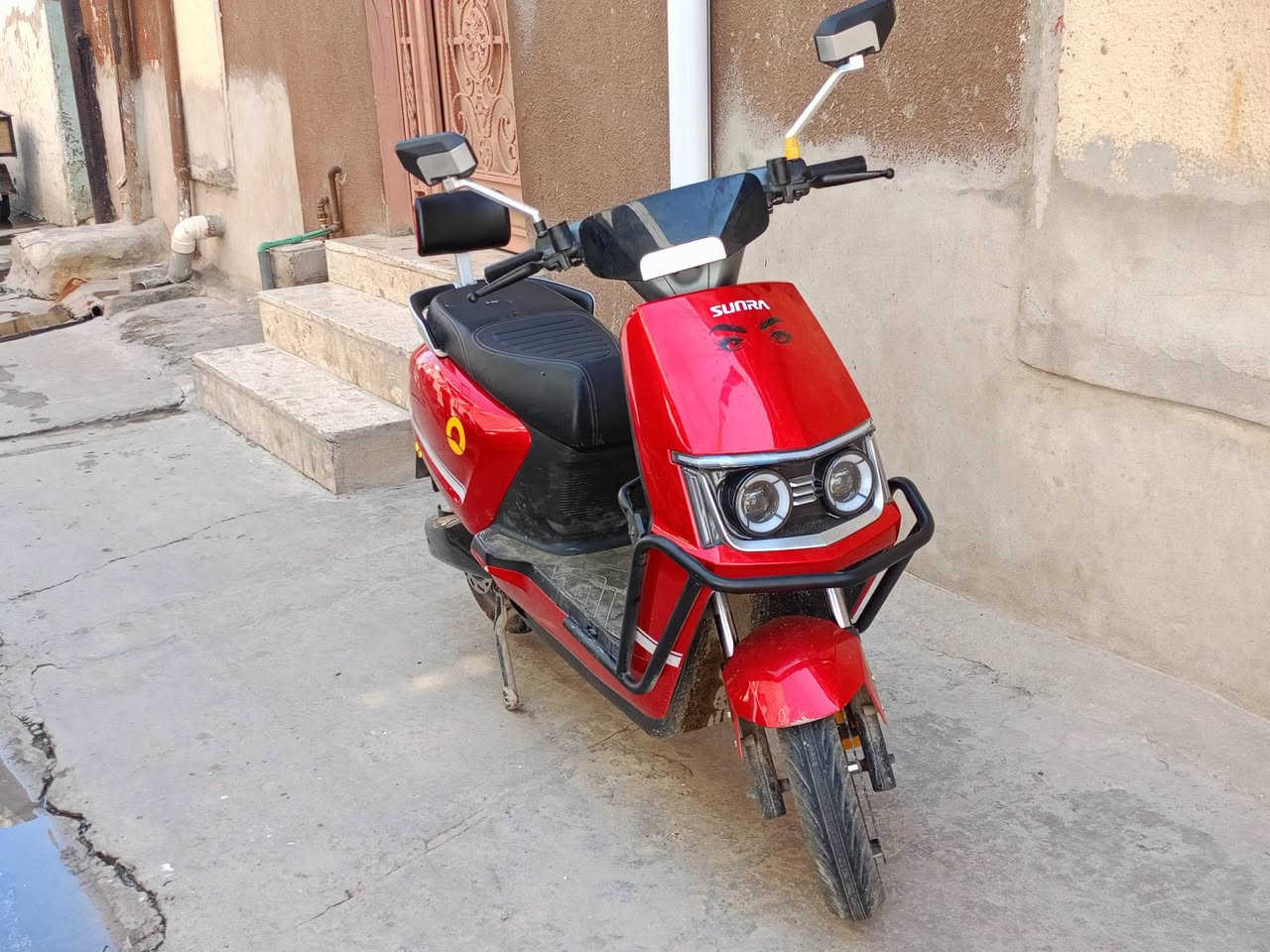 دراجه شحن للبيع
بطاريات 6كبار شرط 
ملف وعقل شرط 
بمشيك 60 لي 70 كيلو 
مستخدم 4 اشهر فقط 
ورمنيه كلها شغاله
سرعه 60
مابي اي كسر ولا فطر 
حيل نضيف وجديد 
سعر 800 بي مجال للشراي فقط بيع 
*********** بي وتساب
