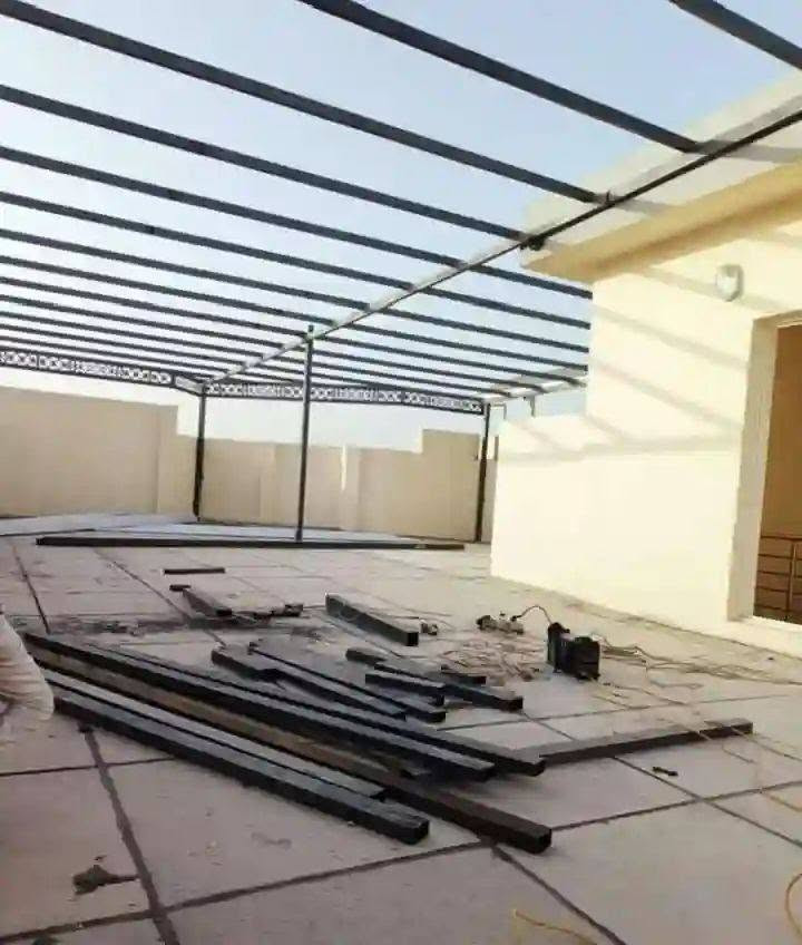 حداده عامه كربلاء ***********
حداد 🛠متنقل🛠 داخل🪟 كربلاء🛠 بيبان 🚪شبابيك🪟 محجرات🛠 قمريات 🛠وغيرها كل🛠 مايخص🛠 الحداده ((🛑اتقان العمال بحسن صوره 🛑)) 
______________________________________

نص مكتوب في الصور:
- السوق المفتوح opensooq