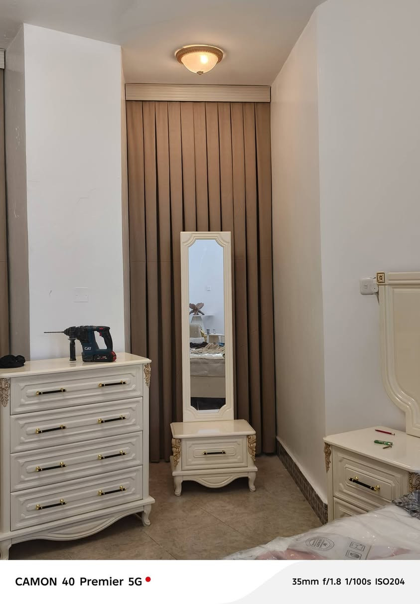 الأناقة تبدأ من تفاصيل الستارة! ✨ نجمع لك بين دقة الخياطة واحترافية النصب لتكتمل لوحة منزلك الدافئ.❤️

كل ما يخص الستائر تجدونه لدى ستائر هيثم و رسول🔥🤯
العنوان : العزيزية،شارع الكماليات،مقابل مدرسة إبن الهيثم و ثانوية الإمام الحسين المسائية🟦.

*********** واتساب📞☎️.
الموقع (GPS)
https://maps.app.goo.gl/tToH6bAgVENFopV18?g_st=ac
#عزيزية
#ستائر
