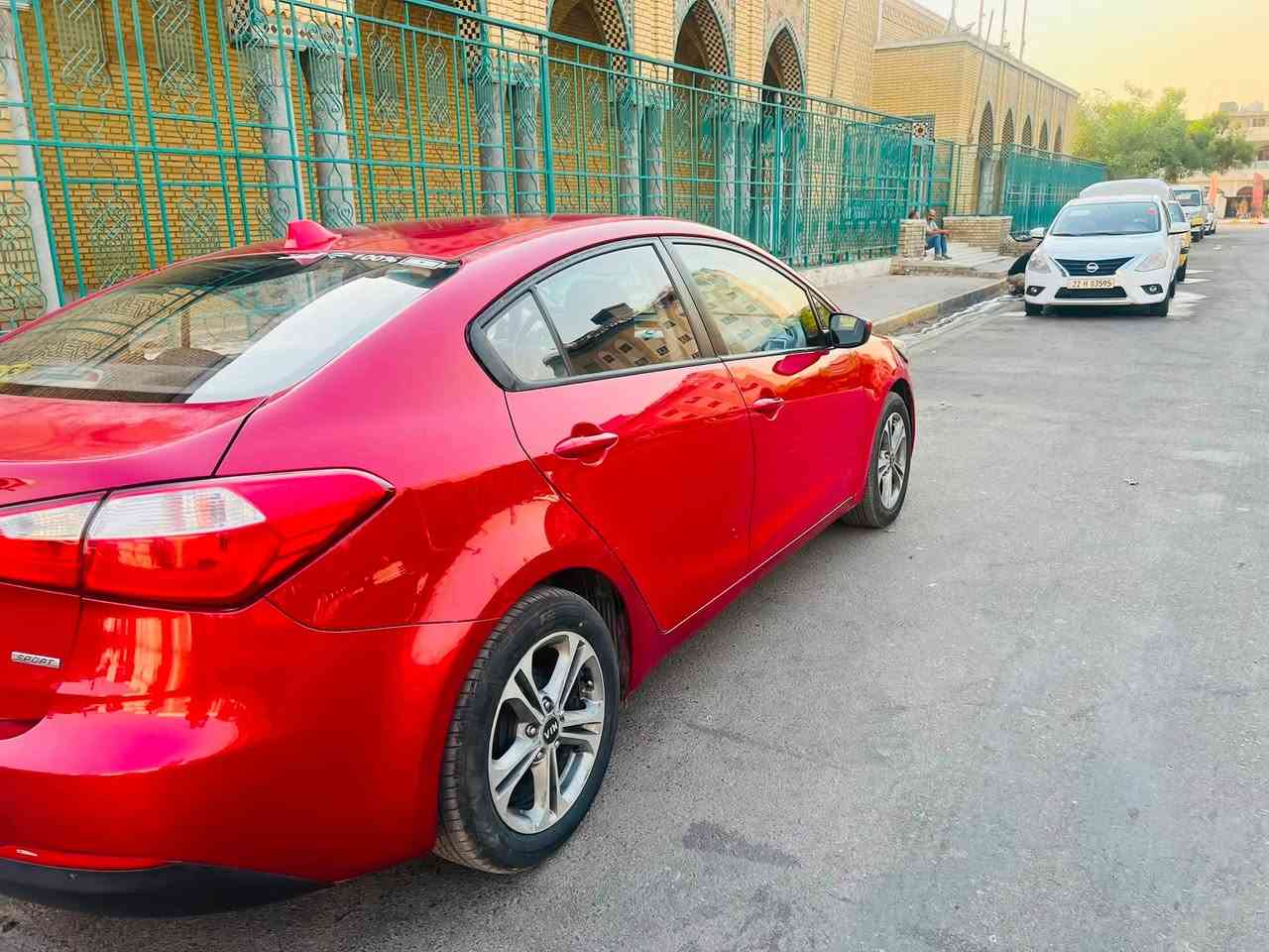 كيا سيراتو 2016 خليجي
مكينة 1600 دوش

رقم سليمانية الدولي شرط التحويل 
هزة جديدة قبل اسبوع سويتها 

مكينة و كير مكفولات ( مبدل كازكيت اصلي وكالة) 

السيارة بيها ٣ قطع :- ابيعلك حزام 
*جاملغ عكس السايق بدون ضربة او طخة فقط ملاون مع الباب
*باب الصدر طخة ع كد شبرين ونصبغ 
*جاملغ خلفي كلير فقط بسبب الجراد
البنيد جارد 
الصندوك جارد 

غرفة السيارة كلش نظيفة 
مواصفات السيارة
تحكمات ستيرن مع مثبت سرعة
كاميرا 
حساسات 
تبريد ثلج 

السيارة عليها ادامة كاملة و تخم تاير جديد 
السعر 93 ورقة و بيها مجال 
مكاني الاعظمية. *********** متوفر واتساب
