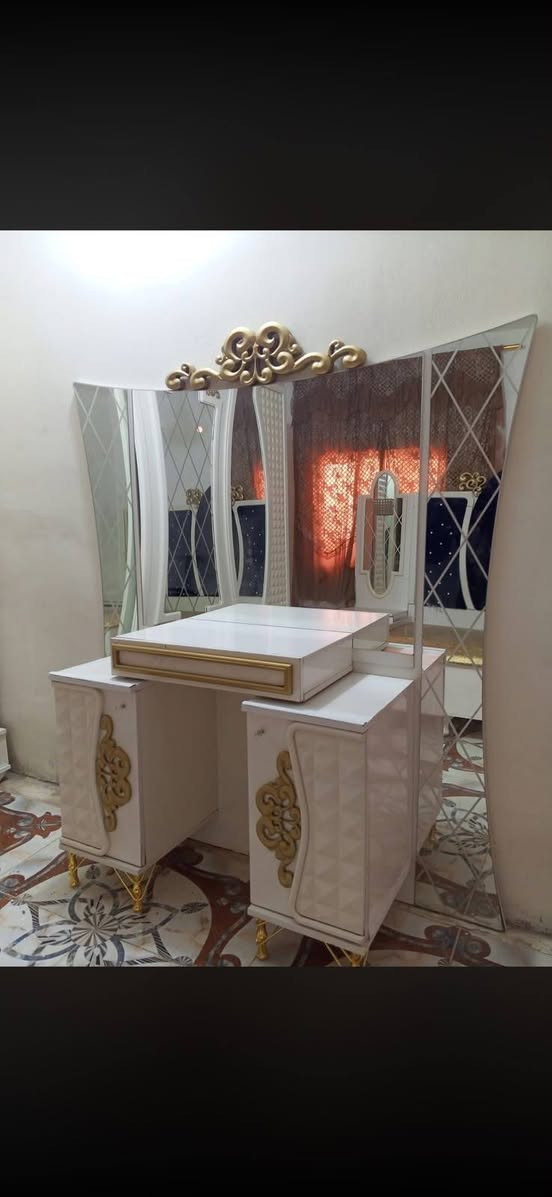 السلام عليكم ورحمه الله وبركاته ‏‪
#غرفة_مودرن_أيطالي ثقيل للبيع

المكان / المحاويل 

للتواصل خاص او على الرقم/‏
‪***********‬‏

