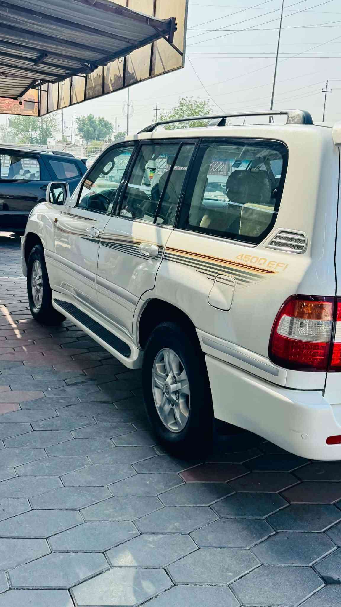 لاندكروز • ٢٠٠٧ • رقم بغداد
