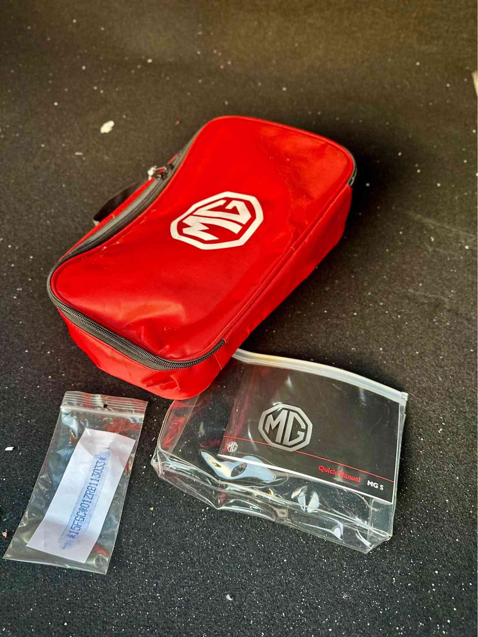 Mg 5 2025 شکڵ گۆڕاو 

ئێمجی ٥ مۆدێل ٢٠٢٥
مواسەفات بەسمە
ئاوێنە ئیشارەت
تەحدید سورعە
دەرگا بەسمە
سیستەمی SOS 🆘 
بلاجکتۆر
سیستەمی کارپلەی 
بڕێک بەسمە
ئۆتۆ هۆڵد
شاشە و حاسەی پێش و دوا
١٣،٠٠٠ کیلۆ مەتر ڕۆشتووە
هەردوو بەسمەی ماوە
هیچی پێوە نییە ١١٣ مەجالێکی کەم السليمانية, العراق
