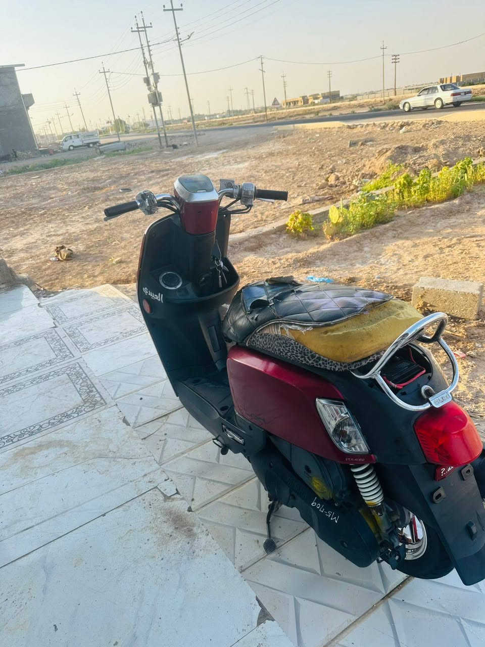 مصطره للبيع كفاله ختم واحد ويه المكينه دراجه مال جناي متعوب عليه ماصرله هواي منزله من رمبه كلشي شغال نوزل بس كشن يرادله دوشمه مكاني بصره الدير سعر 1100وبيه مجال محتاج وريد بيع***********
