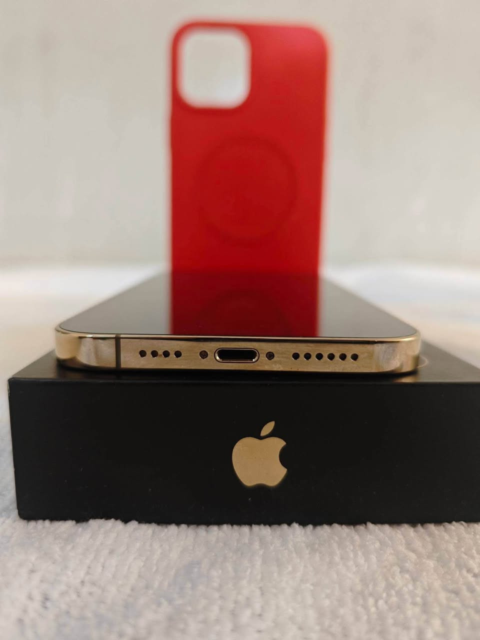 IPhone 12 pro max وتر بروف نظافة 99.9%
12 برو ماكس شرق اوسط ماستر وتر بروف نظافة 99.9% تفحص حاسبه وين ميعجبك 

لون ذهبي مميز مكفول حتى من الشخط 

كامل ملحقاتة الاصليةكيبل + سماعات

ذاكرة 256

بطارية 64
السعر 450 الف 
مكاني بغداد الكريعات ***********
