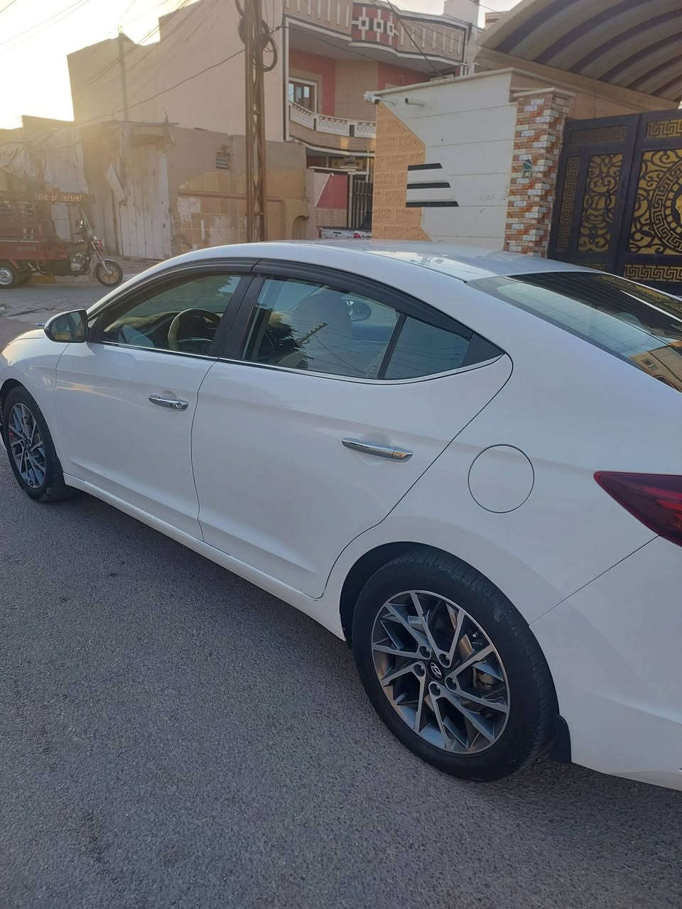 للبيع سياره النترا ٢٠٢٠مكفوله فول موصفات بسمي رقم بغداد مكانات بارد
بسيطه سياره كلش حلوه محرك كير ممتاز 
السعر ١٥٠ وبيه مجال للشراي الاتصال على الرقم 
*********** المكان الرمادي خمسه كيلو
