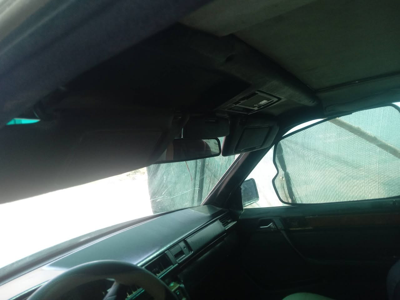 مارسدس دب موديل89 محدثه سياره خارج دخل نظيف مكينه بطه مكينه كير جدد سياره جاهزه من كلشي كهربائيات كله شغاله بيع اومراوس مكانه ديالئ شهربان  (سعر48)***********
