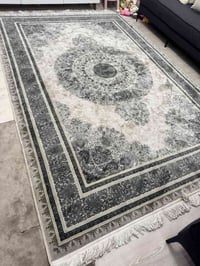فەرشی ٢بە ٣ ڕەساسی بۆ فرۆشتن ١٥٠ هەزار   0770 603 7005  پەیوەندی بکەن