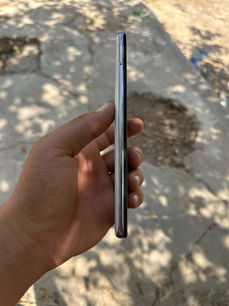 جهاز galaxy A51 
ذاكره 128 رام 6
بطاريه 5000 تايب سي
جهاز عل وضع شركة مامفتوح مابي اي عيب
للبيع سعر 90 الف بي مجال 
شراي اتصل *********** كركوك, العراق
