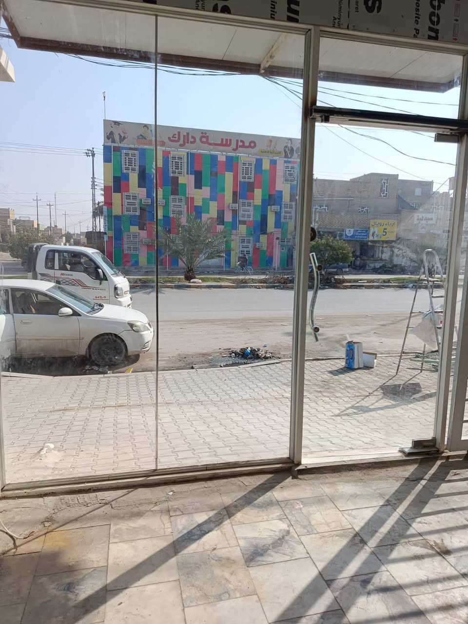 عقار تجاري طابو صرف مداور ثاني يوم بسم شخص واحد المساحه 150 متر نجف عسكري شارع المضخه قرب تقاطع الهنديه مقابل مدرسه دارك الأهليه ملحق مكتب الرشيد بيت +محل حالياً مؤجرات الشهر 800 ألف كل شهر سعر العقار 330 مليون ستفسار ***********
