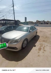 تويوتا كراون • ٦ سلندر • موديل ٢٠١٤