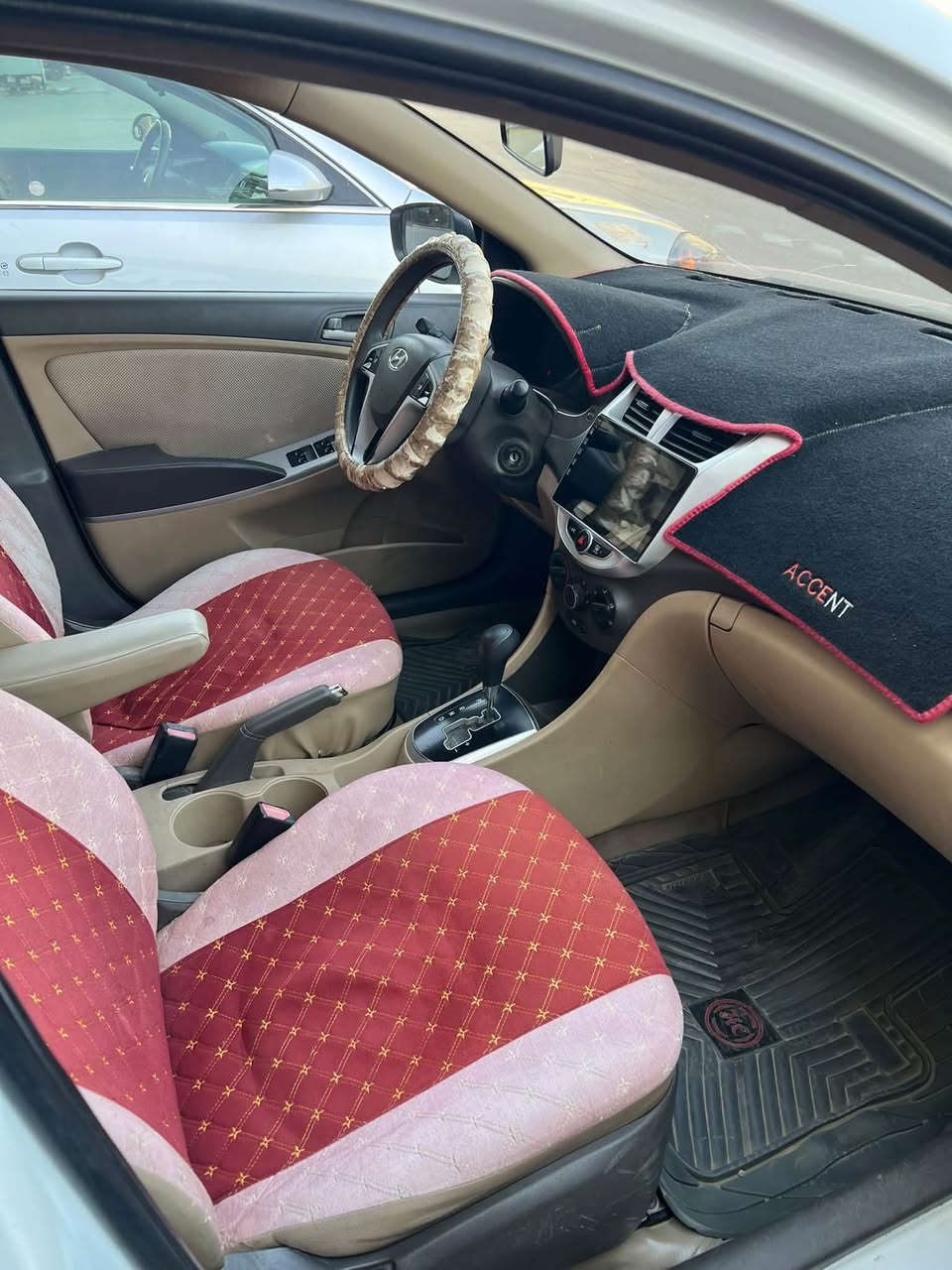 اكسنت موديل 13 بدون صبغ جاهزة من كلشي بسمي للاستفسار ***********
