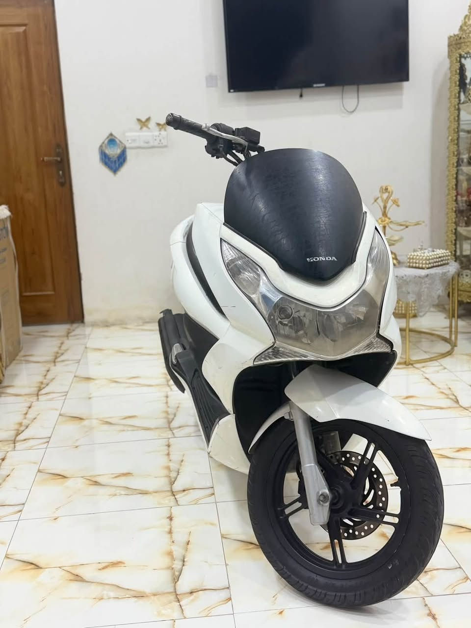 سلام عليكم دراجه البيع pcxجيل اول ياباني اصلي نوزل خطين ستان كهرباىي حساس ازدحام شلعه معدل خير من الله حجم مكينه 150 حرف A دراجه مال رمبه حته دفاتر مزاد وياهه دراجه احله من صور تجي وشوف بعينك ممفتوحه ولا تبخير ولا تنقيص دراجه مكينه لوك دراجه مكفوله عامه مكان بغداد دوره سعر مليون 300رقم ***********
