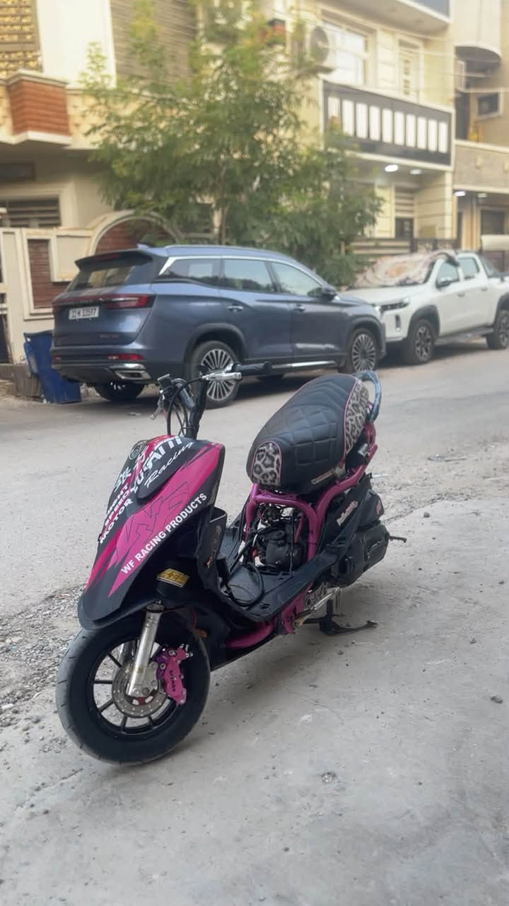 سلام عليكم من الخير لا تعبك ولا تعبني. دراجه مكينه 58 ونص دراجه هاونن شلعه معدلل مزوعهه تزوين من كل ااجهات راديتر كلجات كلشي كلشي. الدراجه سعره 900وبيه مجال  حك الجيه مكاني حي جهاد ***********
