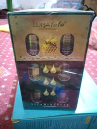 عندي باكج عناية للشعر من **LUMAfofo Professional**، ظاهر بالصورة، مناس...