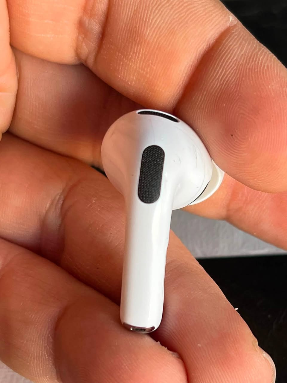 ‏ Air Pods Pro 3
تك سماعه ايربود برو 3 اصلي اصلي
تك حرف R فقط 
السعر 85 الف قفل‎
ملاحظه نضافه 98%
استفسار اتصال او وتساب  
مارد تعليقات ولا رسائل
***********
مكان بغداد حي العامل
