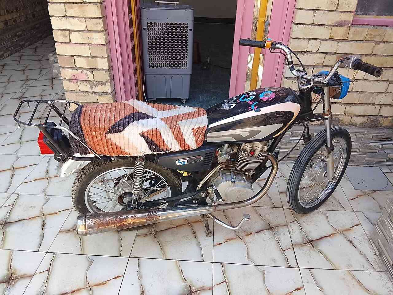 دراجه لل بيع سعره 225 وبيه مجال عوزه كابريتر وبريك مكان نجف خان نص عمود 605 ستفسار أكثر دخل خاص *********** تصال
