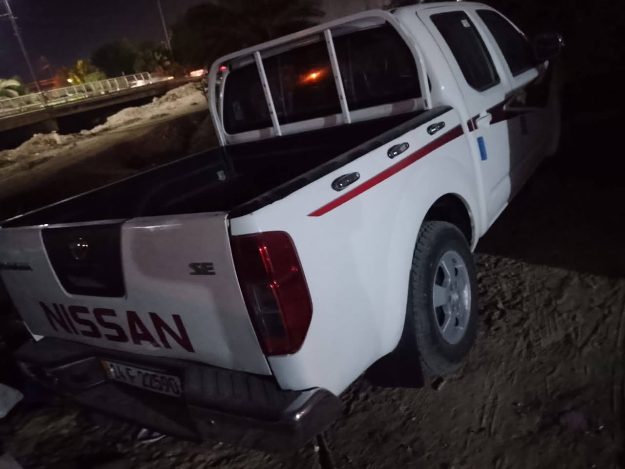 سلام وعليكم بيكم البيع مديل 13 سياره جهزه تخم تاير حداديه تبريد مابيها اي نقص مال شغل تخبل اوتو سياره بيها  صبغ بصيط تصل علا راعيها ويدزلك تقرير بيها تصل برقم صاحبهااني مكلف*********** ابو محمد مكنها بصره كرمه علي سعرها 100وبها مجال  رقمها بصره
