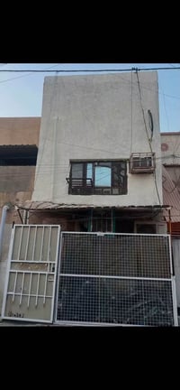 دار للبيع طابقين  المساحه 50 متر  اعكادةًنضيف جداا وعالي  الطابق الاول...