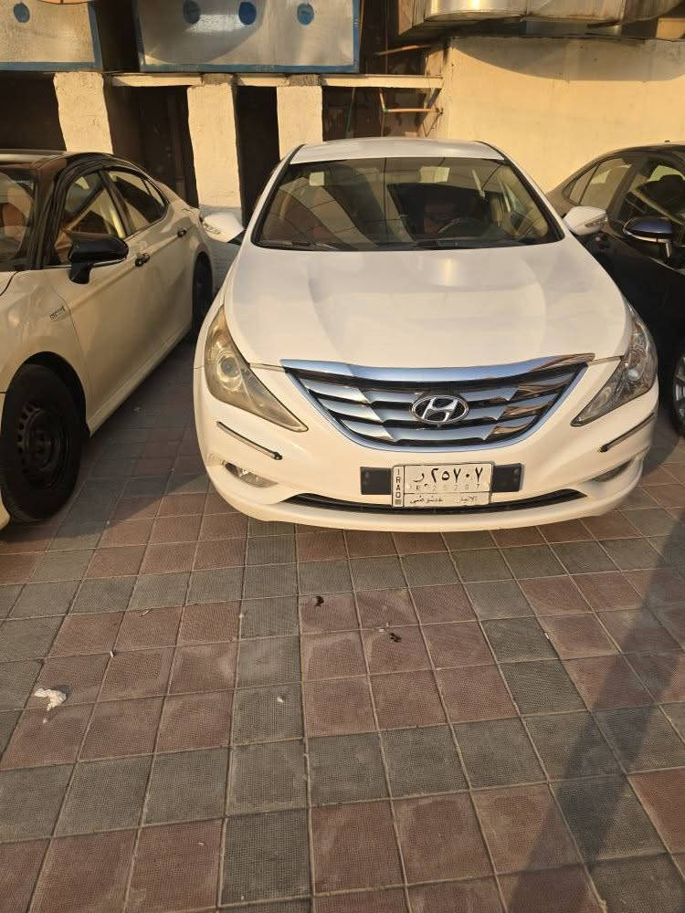 سوناتا ٢٠١٢ خليجي ابيض 
مكلف بالنشر للاستفسار الاتصال على الرقم ***********
سيارة فول نضافه واحبى من الصور 
قطعتين بنيد مبدل بلادي بدون صبع وشويه بالجاملغ 
سيارة ترايها وين ميعجبك 
رقم انبار مكانها فلوجة الفلوجة, الأنبار
