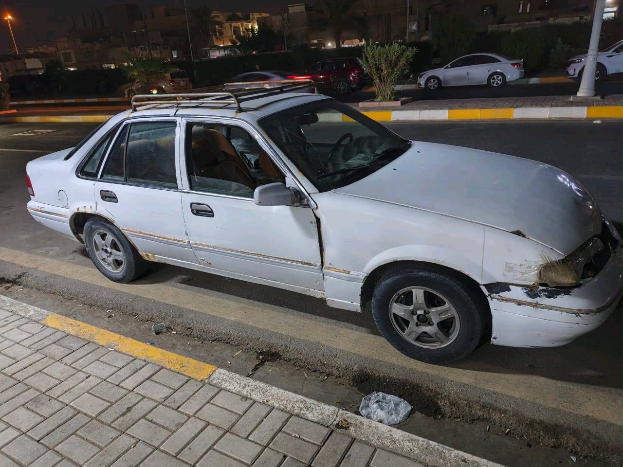 السلام عليكم سيارة برنس فراشه موديل 1997 رقم بغداد بأسمي تحويل مباشر محرك بي تبخير كير حاله جيده صدر جيد سيارة مال عمل وهي بحالة جيده وتشتغل الشراي يتصل على هذا الرقم *********** السعر 20ورقة بي مجال  مكان السيارة الرمادي التأميم