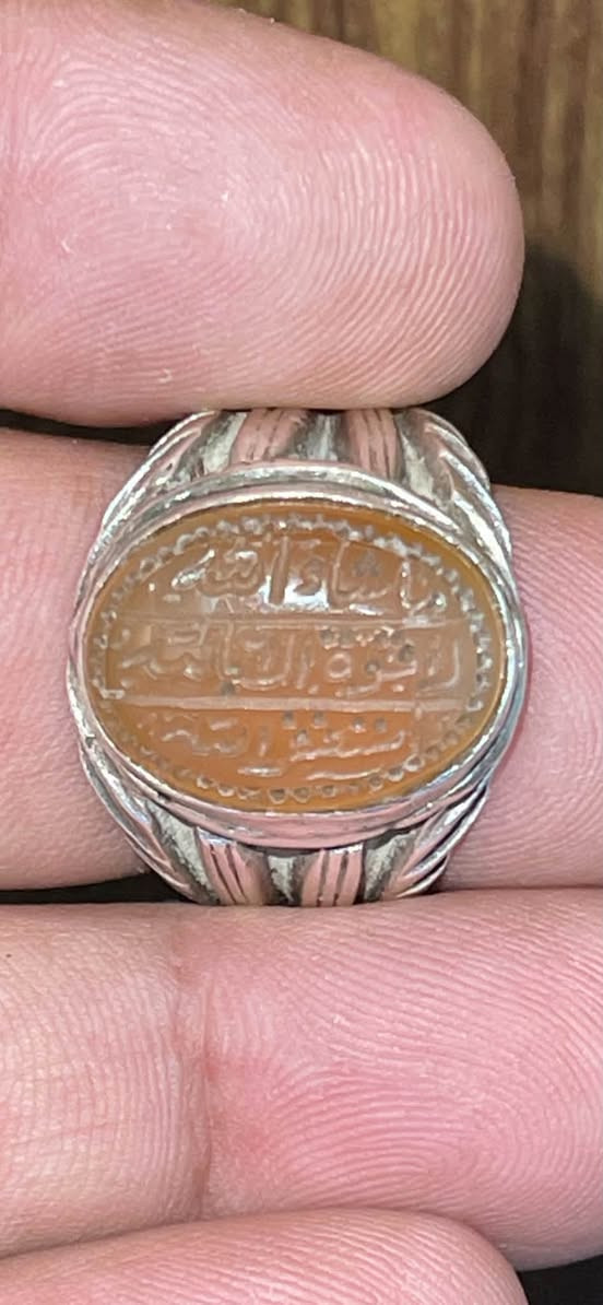 السلام عليكم
يمانيه قديمه صياغه الكاظميه 
مكتوبه قطعه روعه 
للبيع ***********
