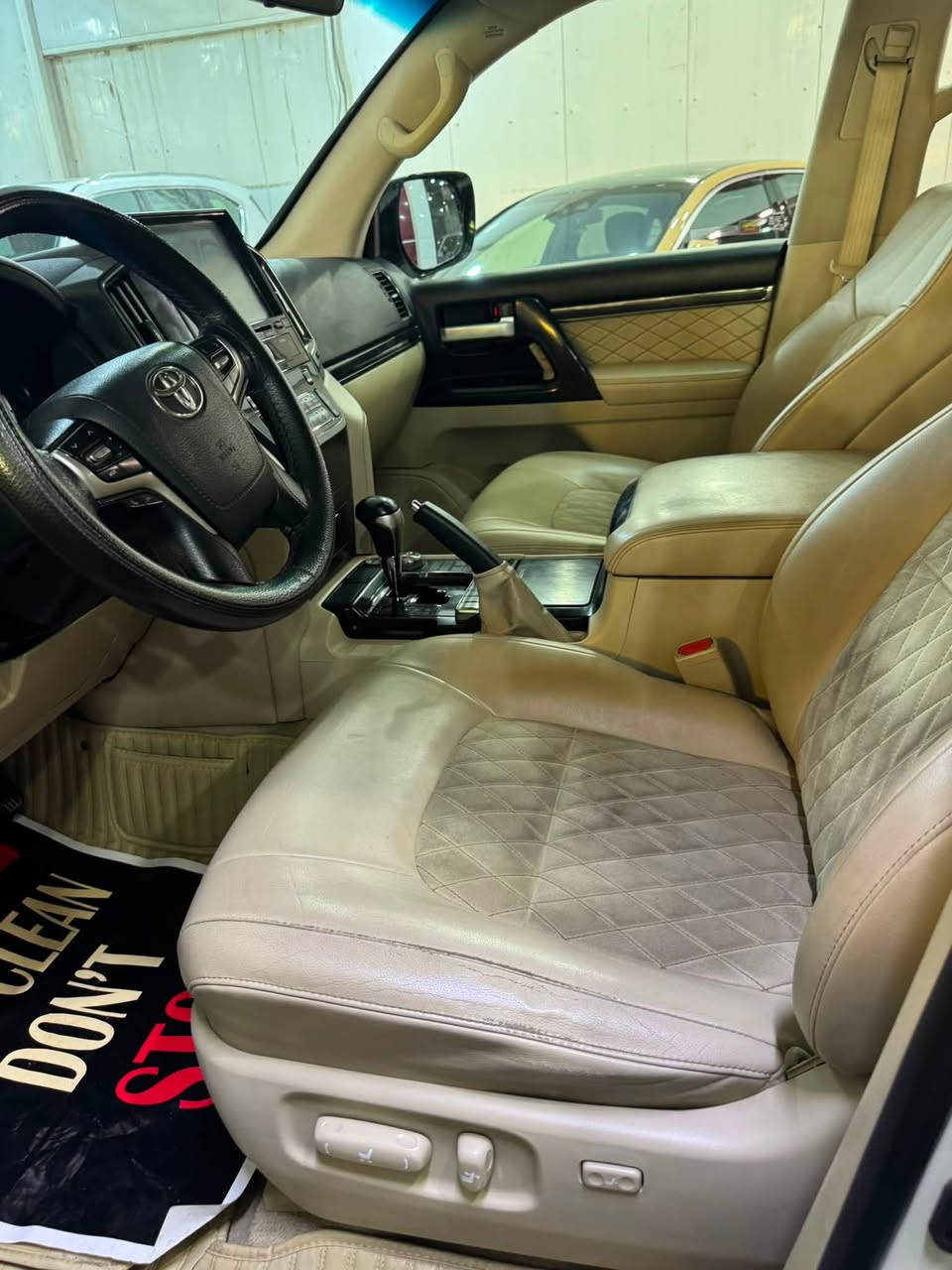 لاند كروز 2020 
G.X.R
8سلندر 
كراند تورنك 
ساز 
كفالة عامة
ماشية80الف  
مكان بغداد 
سعر 48.500دولار 
للاستفسار ***********

