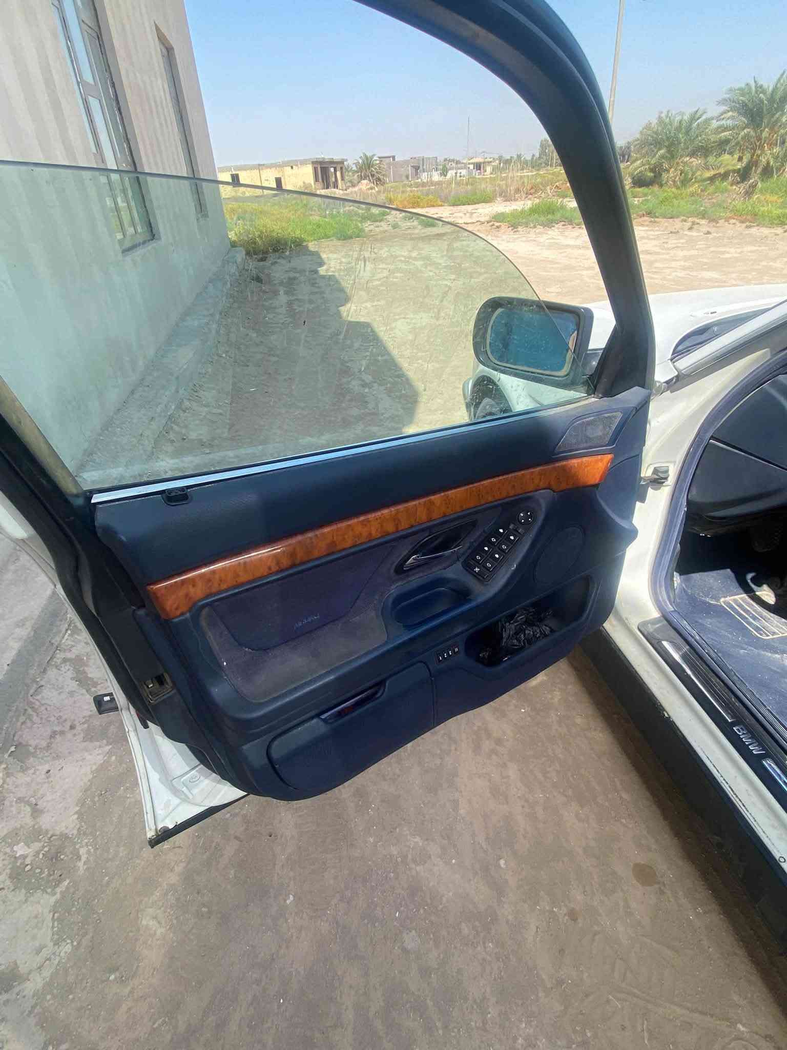 سلام عليكم للبيع غراض خفاش

1غرفه خفاش لون نيلي

2ويل M

3دوس ولحيه فايبر جلاس

للاستفسار ‭ ***********
