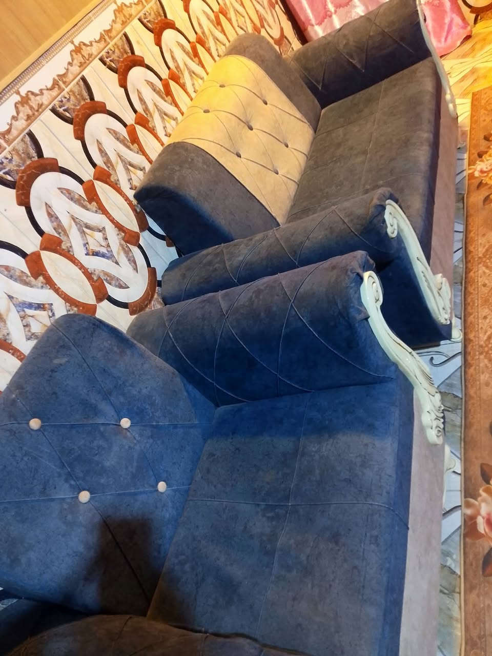 كنب • حي ميسان