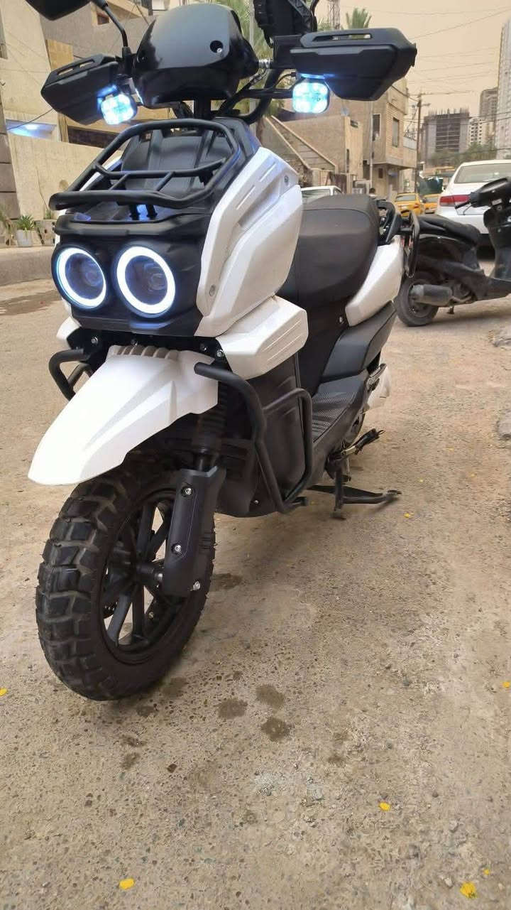 دراجه اباتشي جديده مديل 2026 بريكات هايدروليك خلفي امامي ملف 3000 QS MOTOR وعقلVOTOL EM80 شرط شلعه بطناش سرعه حقيقيه بلويز 75 6 بطاريات مسطره كرافين دراجه جديده شخط مابيها تمشيك بلشحنه الوحده 80 كيلو سويجين بصمتين  السعر مليون وبيها مجال عنوان بغداد الدوره ***********
