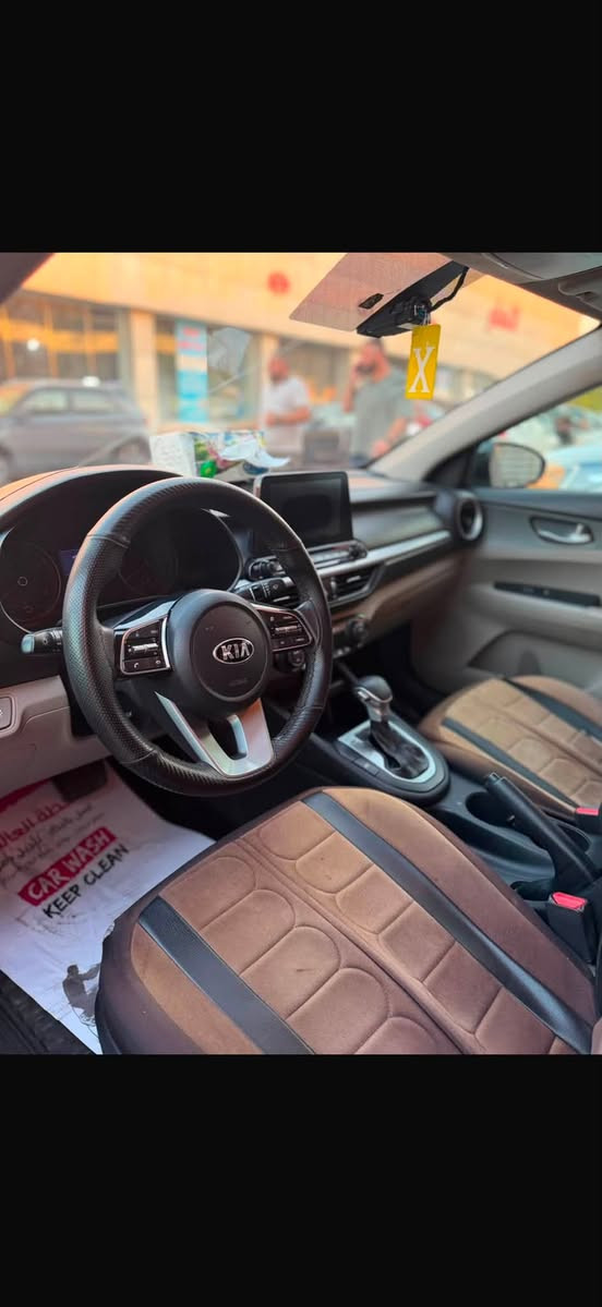 السلام عليكم شباب فورتي وارد امريكي حادثه موضح بلصور موديل 2019 سياره خير من الله كير محرك تبريد صدر مكفواله من الغد والشواصي السياره كلش حلوه ورخيصه وبلعافيه عل ياخذهه  السعر ٩٥ وبيه مجال بسيط مكاني حي الجهاد ***********
