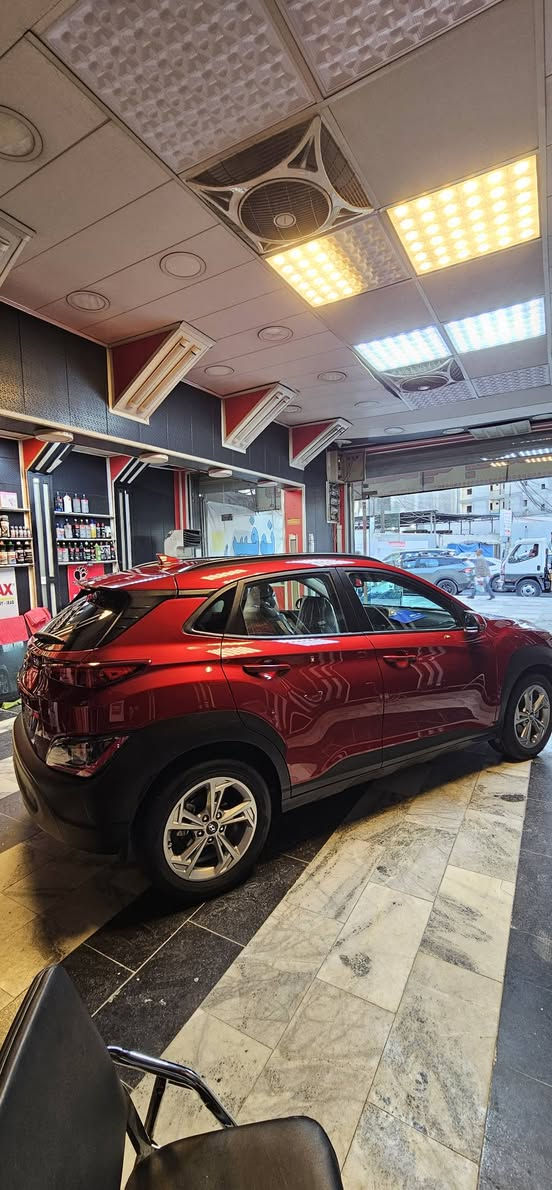 #السلام_عليكم
#للبيع 🚘

- هونداي كونا    Hyundai KONA  (2023)
- رقم بغداد 
- مكينه  2000 DOSH
- ماشيه ٣٣ الف كيلو
المواصفات :-  
* بصمه تشغيل + ابواب
*  شاشه  حجم الكبير + كامرا  دواره
* تحديد مسار + قياده ذاتيه 
* رادار امامي + خلفي + جانبي 
* اشاره بالمري 
* 3 وضعيات قياده 
* تحكم  ستيرن 
* مانع انحدار 
* اوتو ستوب
- حادث السياره  بنيد مصبوغ فقط دعاميه مصبوغه 
-  بدون ايرباك
- صور الحادث مرفقه 
- مكان السياره بغداد   
- للاستفسار 
- ***********

السعر ١٢٥    بيع مستعجل السياره نظيفه جدا
